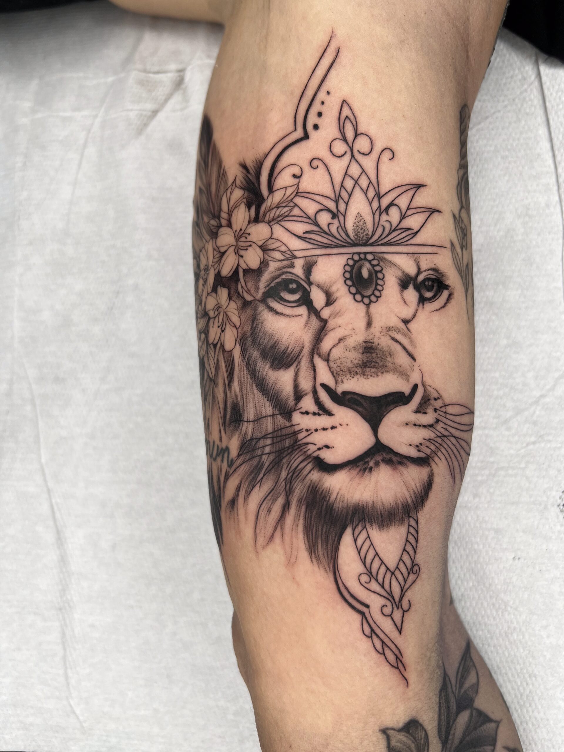 GIULA - TATUATRICE RESIDENT 46 17FB446B BAC7 42E2 86A3 939F608481B8 1 201 a scaled - 47