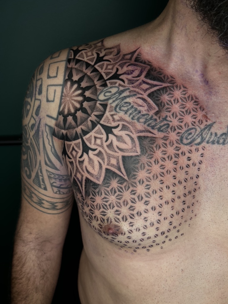 GIULA - TATUATRICE RESIDENT 47 1D5C513C 13F7 4214 AD12 E948F02BA089 1 105 c - 48