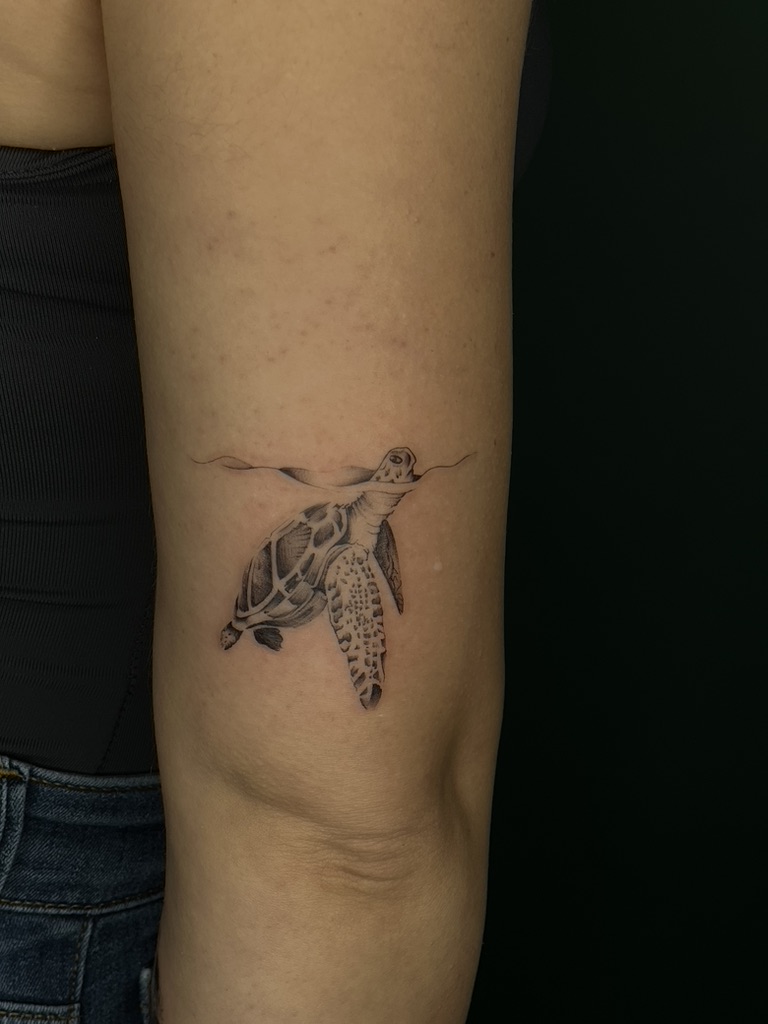 GIULA - TATUATRICE RESIDENT 55 46A6060E 9821 41DE AF49 1DCA2F179B45 1 105 c - 56