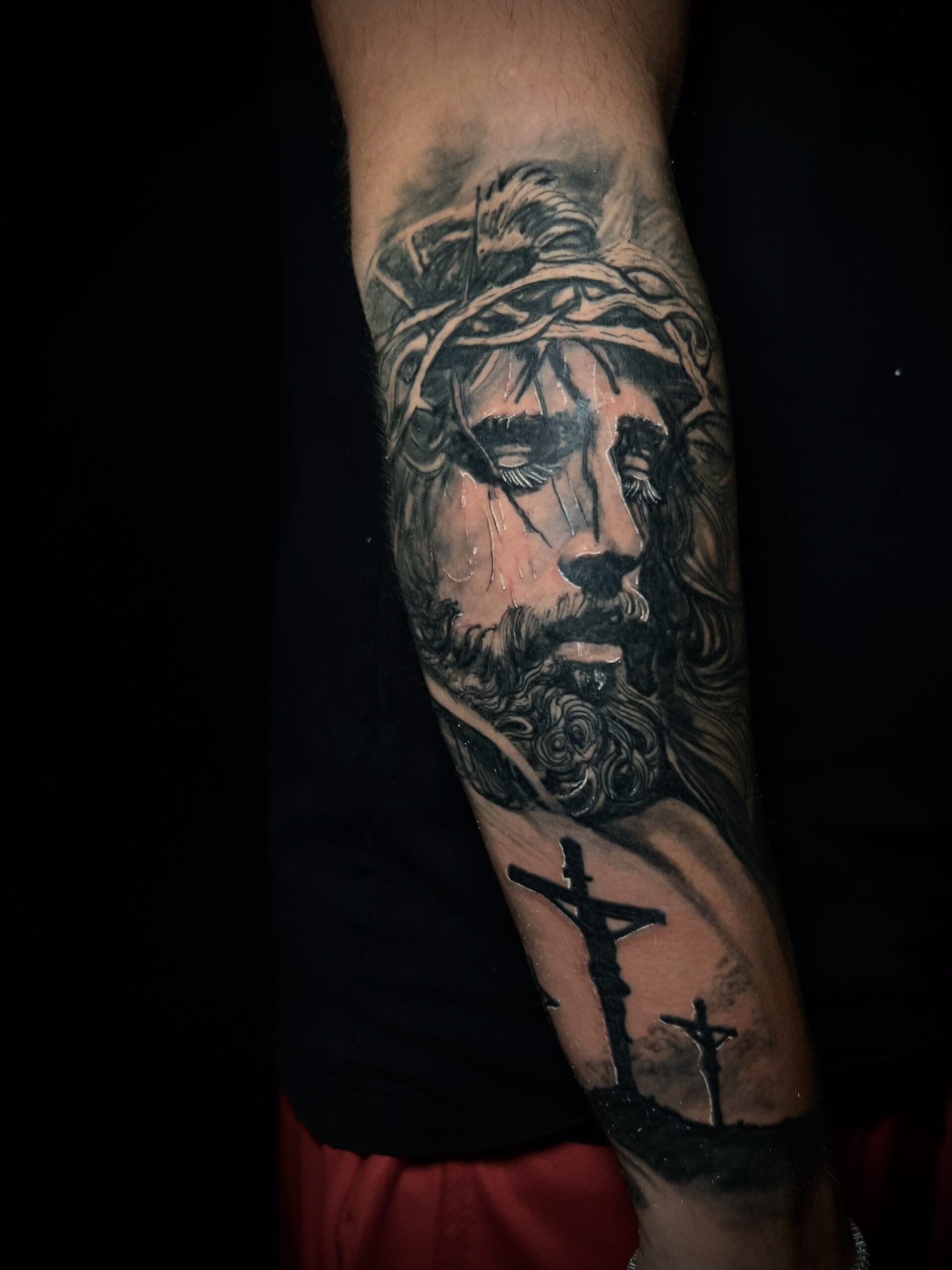 CHRISTIAN - TATUATORE RESIDENT 67 551D1D48 3789 4025 BB61 4BFCD6F0A4C7 scaled - 68