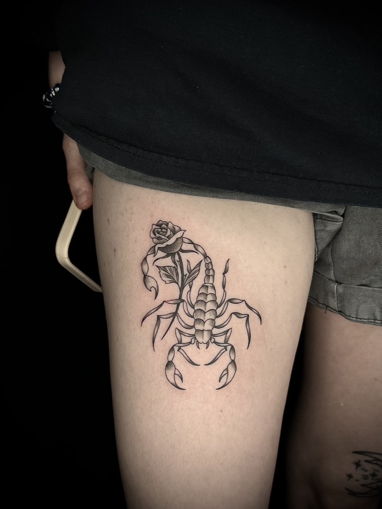 GIULA - TATUATRICE RESIDENT 19 749660B4 F53A 4621 9D4E B0B6C14B6506 1 105 c - 20