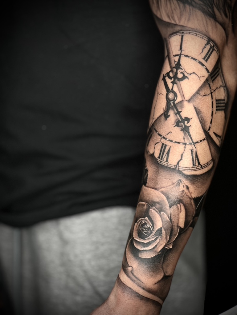 STEVEN - TATUATORE RESIDENT 38 79CB7BEB 8FDC 41E2 8554 16A37C431447 1 105 c - 39