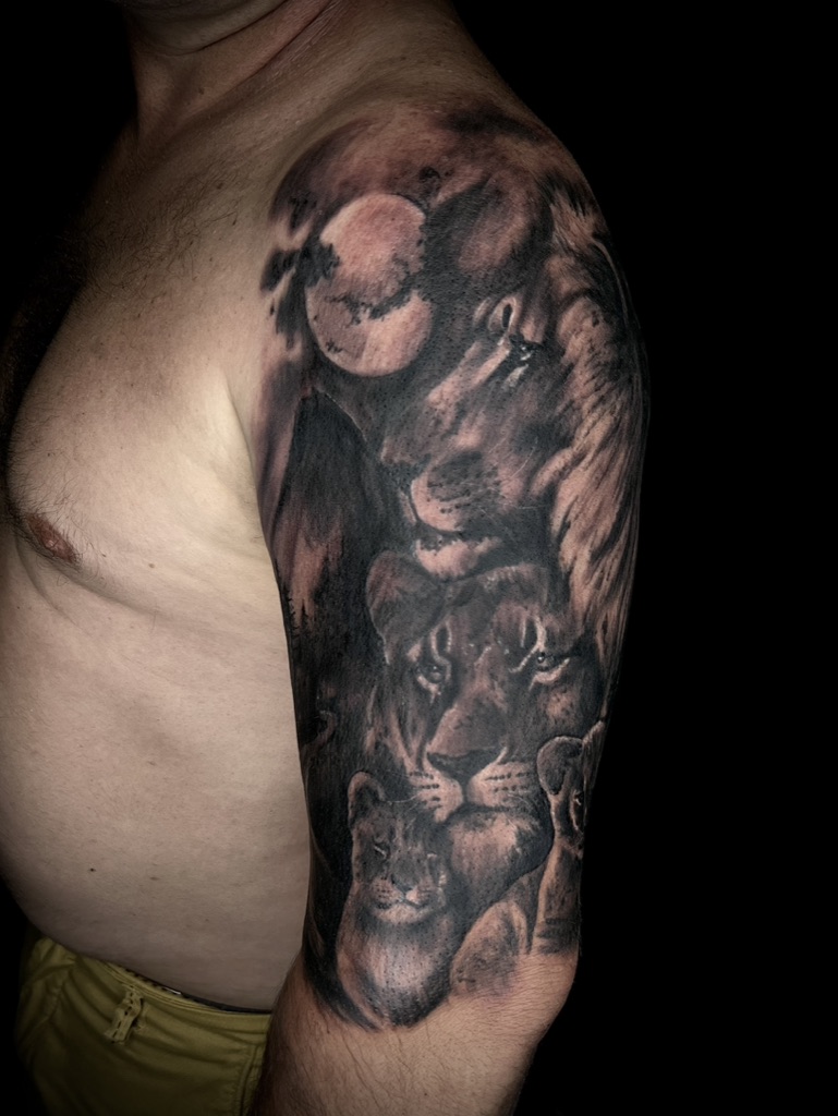 CHRISTIAN - TATUATORE RESIDENT 30 8A7DF5E6 6243 4E16 BE84 7D33FA7E330A 1 105 c - 31