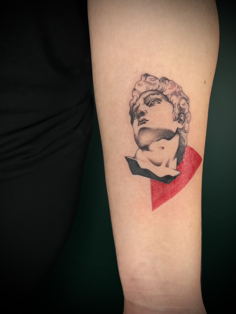 GIULA - TATUATRICE RESIDENT 37 90F813D3 54C6 40ED A7AE 40B1067917E8 1 105 c - 38