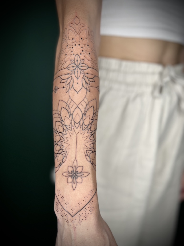 GIULA - TATUATRICE RESIDENT 50 94154C70 ECD7 4390 8680 7FFB1ABA953D 1 105 c - 51