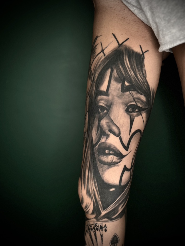 CHRISTIAN - TATUATORE RESIDENT 43 954FEBB8 95CB 410B BE70 195FCEE497B2 1 105 c - 44