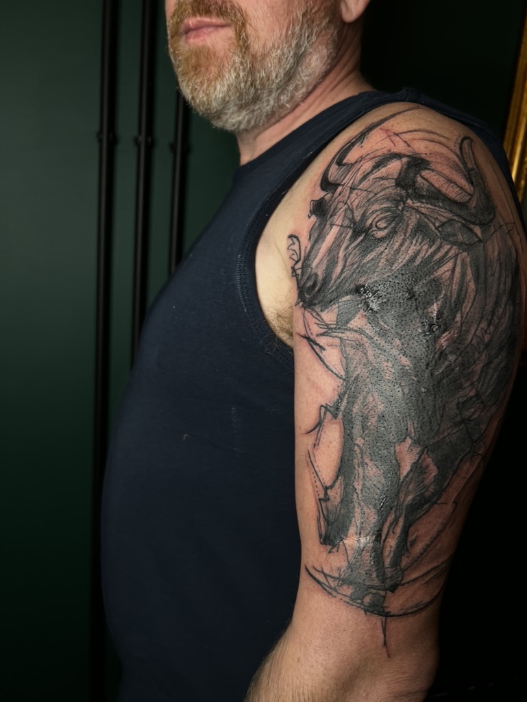 CHRISTIAN - TATUATORE RESIDENT 37 A77BFF73 4BCB 48D3 8379 D279CC2794A7 1 105 c - 38