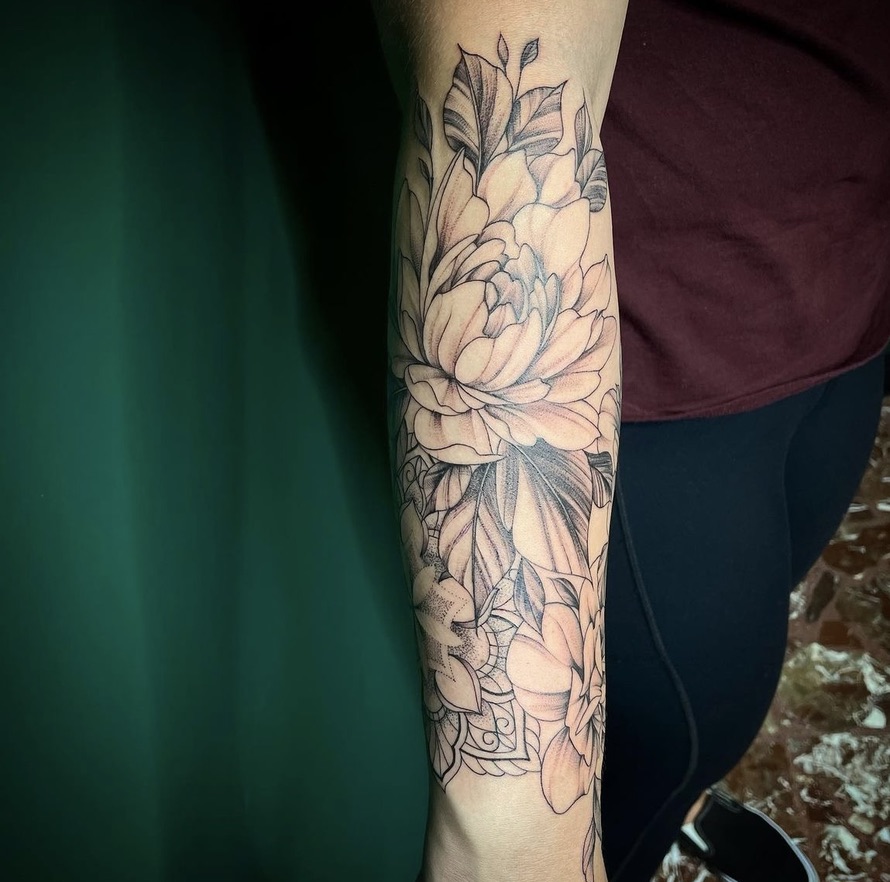 GIULA - TATUATRICE RESIDENT 14 AA2150B0 B38F 4812 A981 3C7DF93DEE19 1 105 c - 15