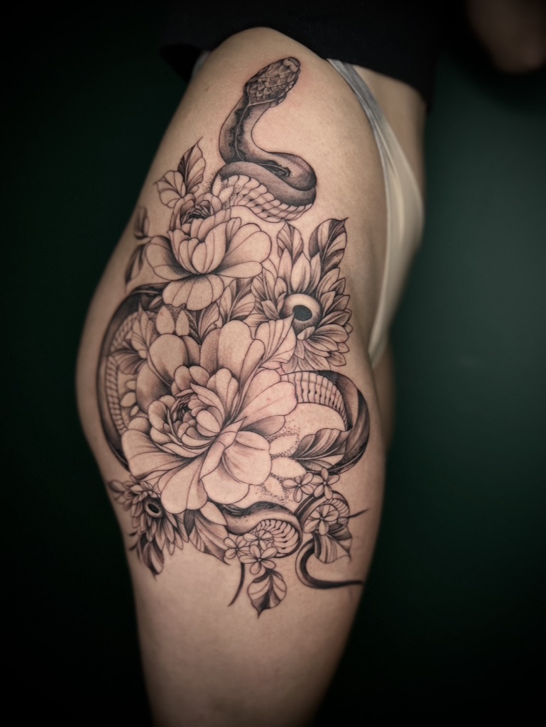 GIULA - TATUATRICE RESIDENT 41 B235356C 39C3 4DC2 8F83 D2F9AD47D1DB 1 105 c - 42
