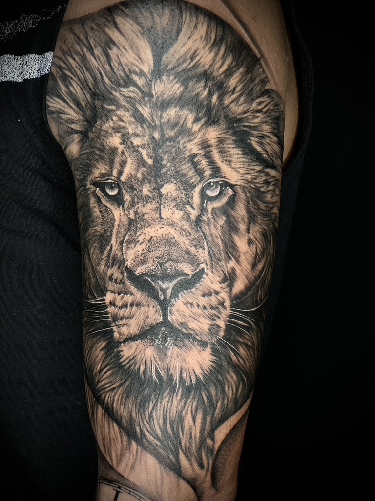 STEVEN - TATUATORE RESIDENT 36 EDAE0E19 1643 468B A01B 63381C6F6415 1 105 c - 37