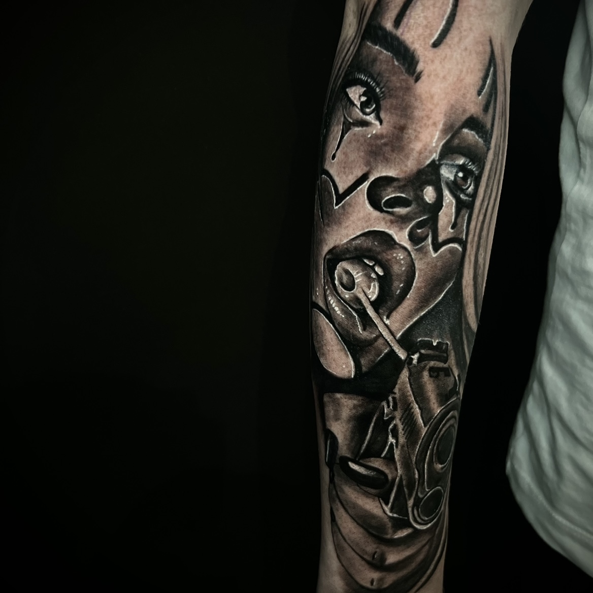 STUDIO DI TATUAGGI E PIERCING 15 IMG 8689 - 16